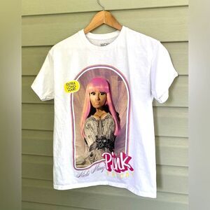 NICKI MINAJ Pink Friday World Tour t-shirt sz M EUC Barbie extra long hair music